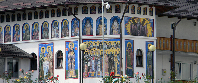 בעקבות מנזרים וכנסיות ברומניה