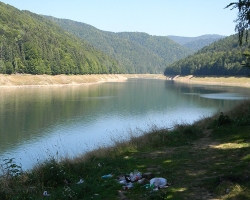 האגם שנוצר עקב הקמת הסכר בדרום רכס הפאגרש
